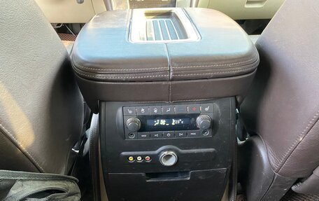 Cadillac Escalade III, 2011 год, 1 800 000 рублей, 9 фотография