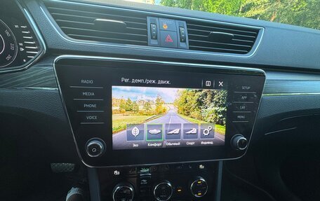 Skoda Superb III рестайлинг, 2019 год, 3 550 000 рублей, 8 фотография