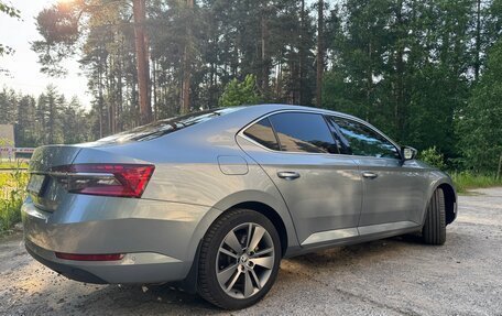 Skoda Superb III рестайлинг, 2019 год, 3 550 000 рублей, 12 фотография