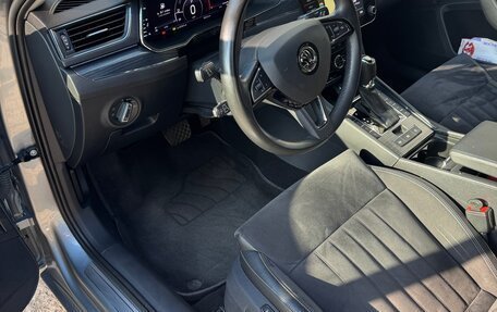 Skoda Superb III рестайлинг, 2019 год, 3 550 000 рублей, 23 фотография