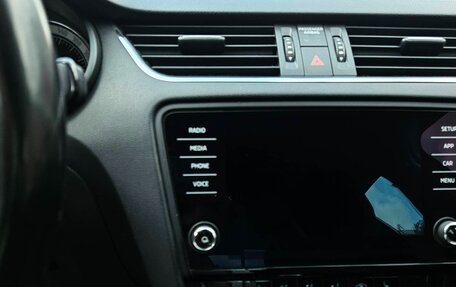 Skoda Octavia, 2018 год, 1 990 000 рублей, 9 фотография