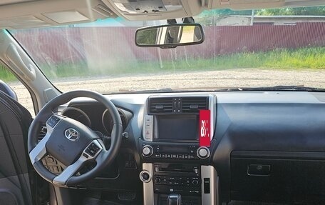 Toyota Land Cruiser Prado 150 рестайлинг 2, 2010 год, 2 450 000 рублей, 2 фотография
