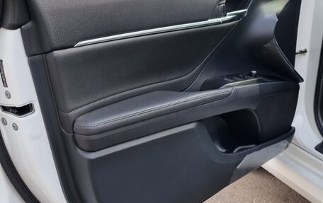 Toyota Camry, 2021 год, 3 650 000 рублей, 7 фотография