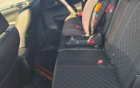 Toyota RAV4, 2014 год, 1 700 000 рублей, 8 фотография