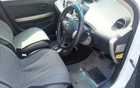 Toyota Ist II, 2003 год, 580 000 рублей, 3 фотография