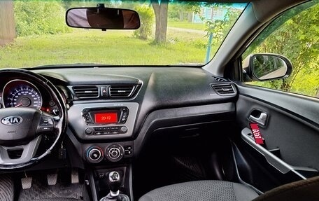 KIA Rio III рестайлинг, 2014 год, 860 000 рублей, 10 фотография