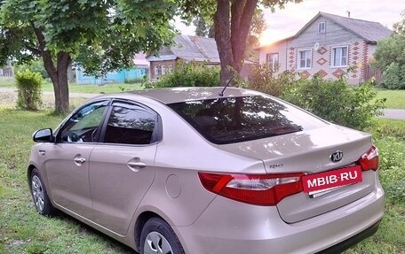 KIA Rio III рестайлинг, 2014 год, 860 000 рублей, 4 фотография