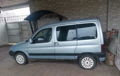 Peugeot Partner II рестайлинг 2, 2001 год, 240 000 рублей, 2 фотография