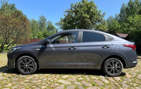 Hyundai Solaris II рестайлинг, 2021 год, 1 720 000 рублей, 6 фотография