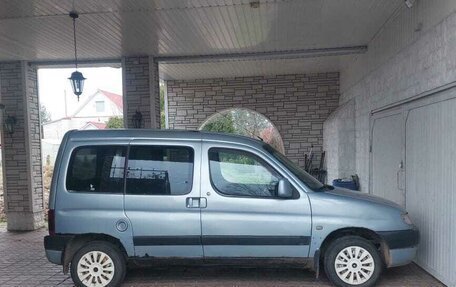 Peugeot Partner II рестайлинг 2, 2001 год, 240 000 рублей, 3 фотография