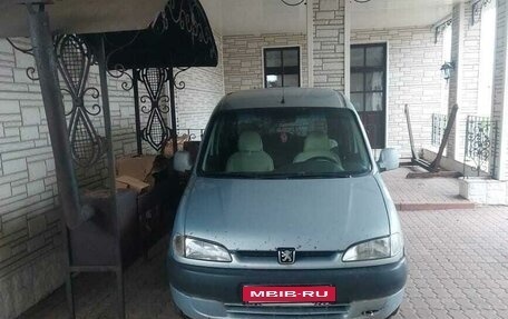 Peugeot Partner II рестайлинг 2, 2001 год, 240 000 рублей, 4 фотография