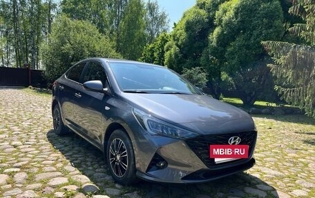 Hyundai Solaris II рестайлинг, 2021 год, 1 720 000 рублей, 10 фотография