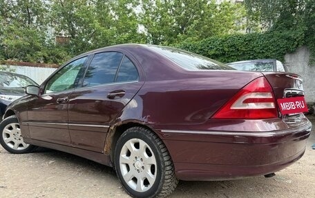 Mercedes-Benz C-Класс, 2005 год, 380 000 рублей, 2 фотография