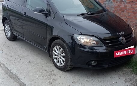 Volkswagen Golf Plus I, 2008 год, 750 000 рублей, 2 фотография