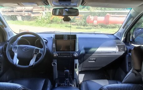 Toyota Land Cruiser Prado 150 рестайлинг 2, 2010 год, 2 800 000 рублей, 6 фотография
