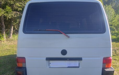 Volkswagen Caravelle T4, 1995 год, 620 000 рублей, 11 фотография