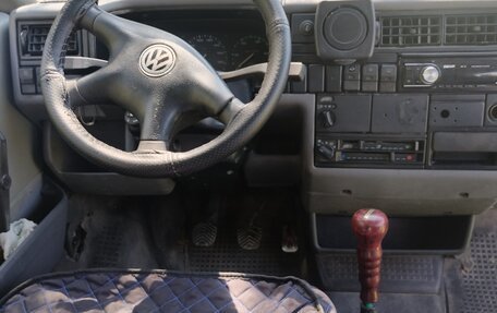 Volkswagen Caravelle T4, 1995 год, 620 000 рублей, 17 фотография