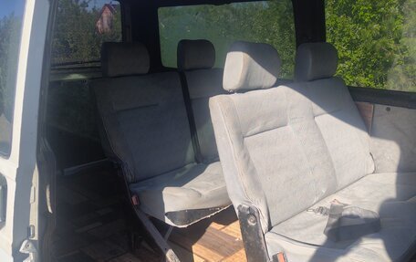 Volkswagen Caravelle T4, 1995 год, 620 000 рублей, 16 фотография