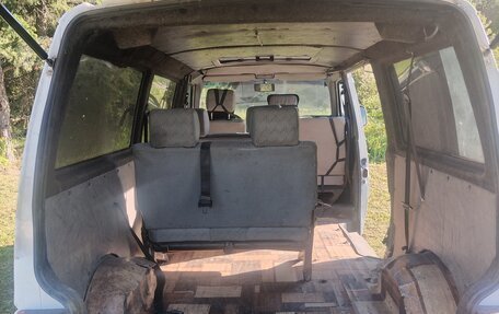 Volkswagen Caravelle T4, 1995 год, 620 000 рублей, 28 фотография