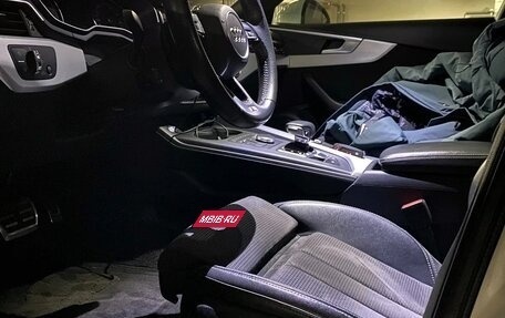 Audi A4, 2018 год, 2 990 000 рублей, 10 фотография