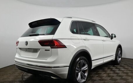 Volkswagen Tiguan II, 2020 год, 3 500 000 рублей, 2 фотография