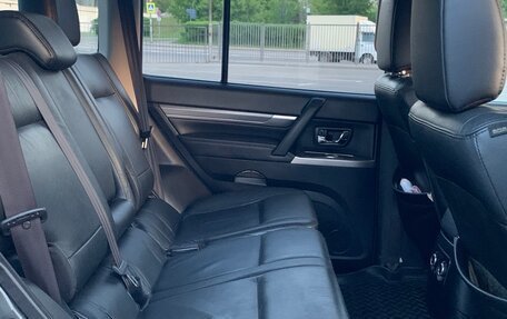 Mitsubishi Pajero IV, 2012 год, 2 500 000 рублей, 17 фотография