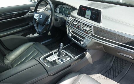 BMW 7 серия, 2018 год, 3 750 000 рублей, 2 фотография