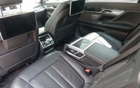 BMW 7 серия, 2018 год, 3 750 000 рублей, 18 фотография