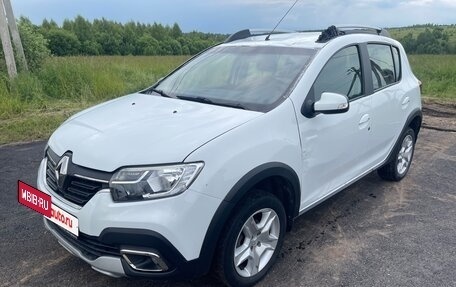 Renault Sandero II рестайлинг, 2019 год, 690 000 рублей, 2 фотография