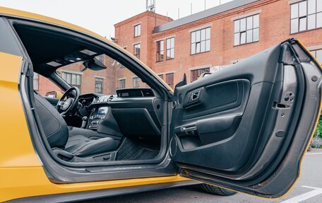 Ford Mustang VI рестайлинг, 2021 год, 4 500 000 рублей, 14 фотография