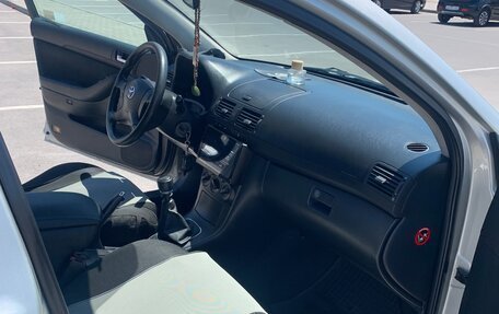 Toyota Avensis III рестайлинг, 2008 год, 1 000 000 рублей, 8 фотография
