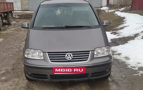 Volkswagen Sharan I рестайлинг, 2009 год, 930 000 рублей, 2 фотография