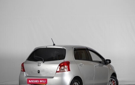 Toyota Vitz, 2005 год, 449 000 рублей, 3 фотография