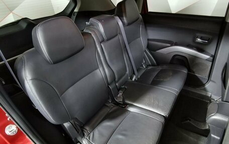 Mitsubishi Outlander III рестайлинг 3, 2010 год, 825 150 рублей, 13 фотография