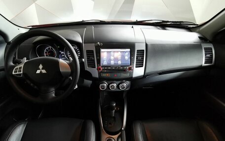 Mitsubishi Outlander III рестайлинг 3, 2010 год, 825 150 рублей, 10 фотография