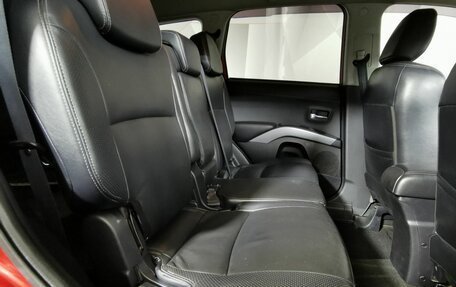 Mitsubishi Outlander III рестайлинг 3, 2010 год, 825 150 рублей, 12 фотография
