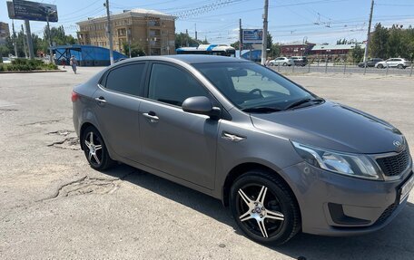 KIA Rio III рестайлинг, 2013 год, 850 000 рублей, 2 фотография