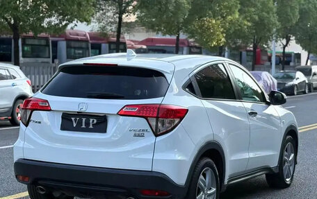 Honda Vezel, 2021 год, 1 450 000 рублей, 5 фотография