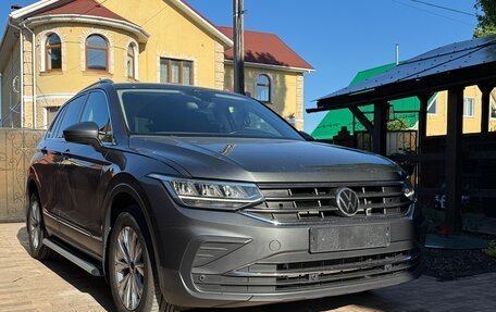 Volkswagen Tiguan II, 2021 год, 2 900 000 рублей, 5 фотография