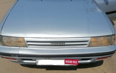 Toyota Carina, 1988 год, 207 000 рублей, 2 фотография