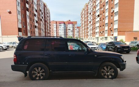 Toyota Land Cruiser 100 рестайлинг 2, 2000 год, 900 000 рублей, 2 фотография