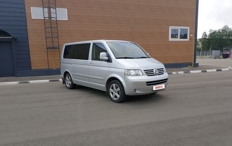 Volkswagen Multivan T5, 2009 год, 1 950 000 рублей, 2 фотография