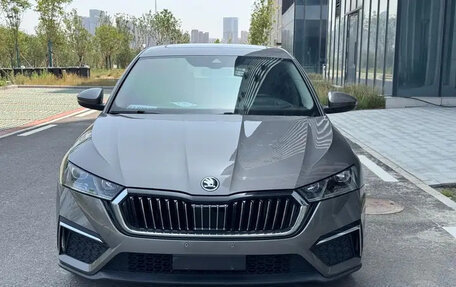 Skoda Octavia IV, 2022 год, 1 806 810 рублей, 2 фотография