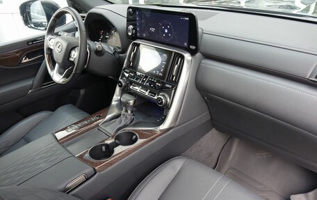 Lexus LX, 2024 год, 19 950 000 рублей, 2 фотография