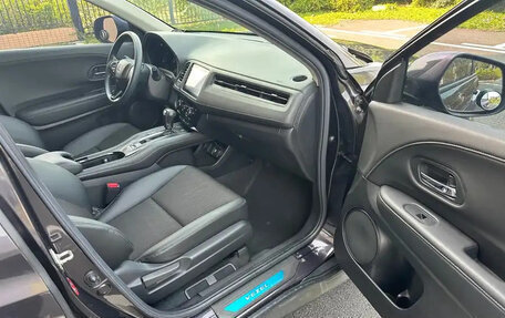 Honda Vezel, 2021 год, 1 500 000 рублей, 10 фотография