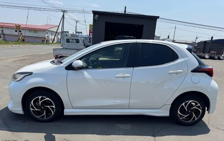 Toyota Yaris, 2021 год, 974 000 рублей, 8 фотография