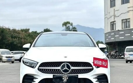Mercedes-Benz A-Класс, 2020 год, 1 780 000 рублей, 2 фотография