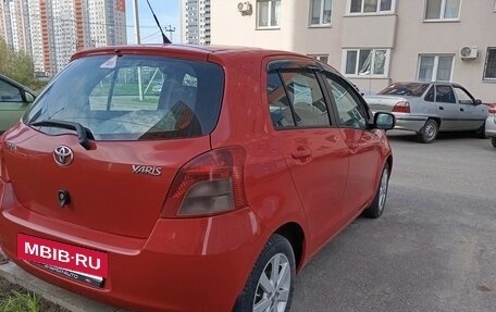 Toyota Yaris III рестайлинг, 2007 год, 549 999 рублей, 7 фотография
