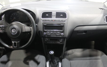 Volkswagen Polo VI (EU Market), 2012 год, 747 000 рублей, 6 фотография