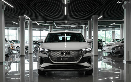 Audi Q4 e-tron, 2023 год, 4 890 000 рублей, 3 фотография